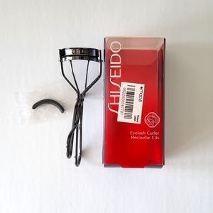 NEW in box Shisheido Eyelash Curler w/ extra pad